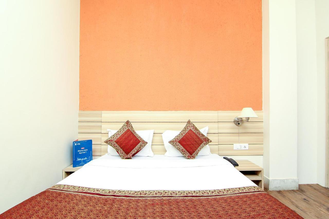 Hotel R B International Varanasi Exterior foto
